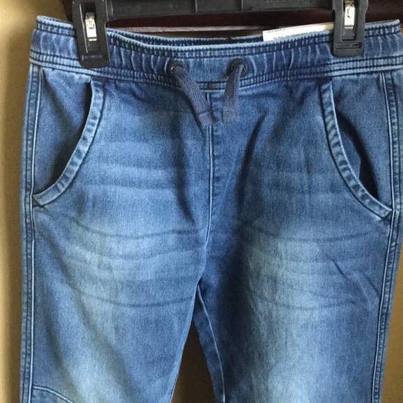 Boys new jogger style jeans - Picture 2 of 7